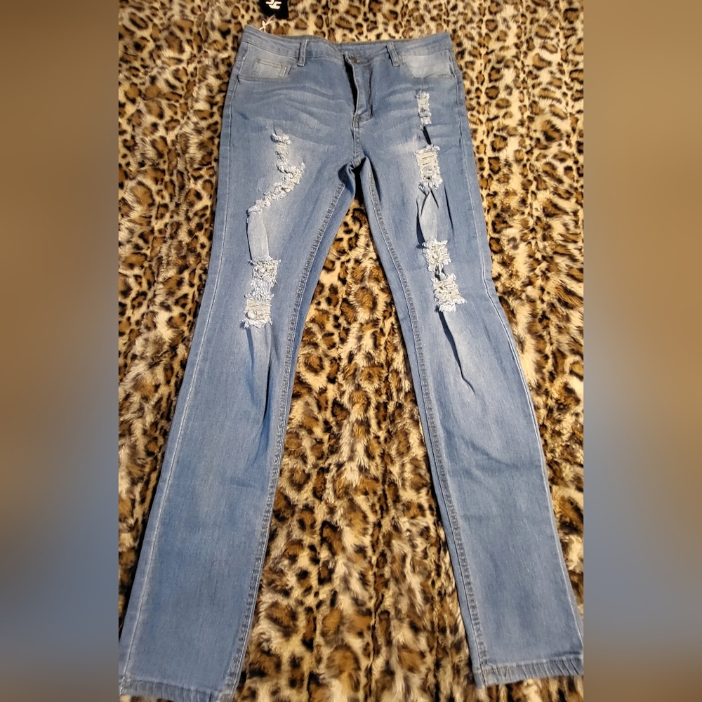 Brand NEW W/Tags Size 14 Waist 32 Boutique Jean Jeggings Distressed Stretchy